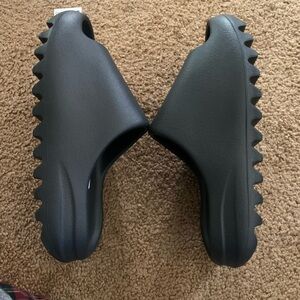 Adidas Yeezy Slides Onyx - NEGOTIABLE - BRAND NEW